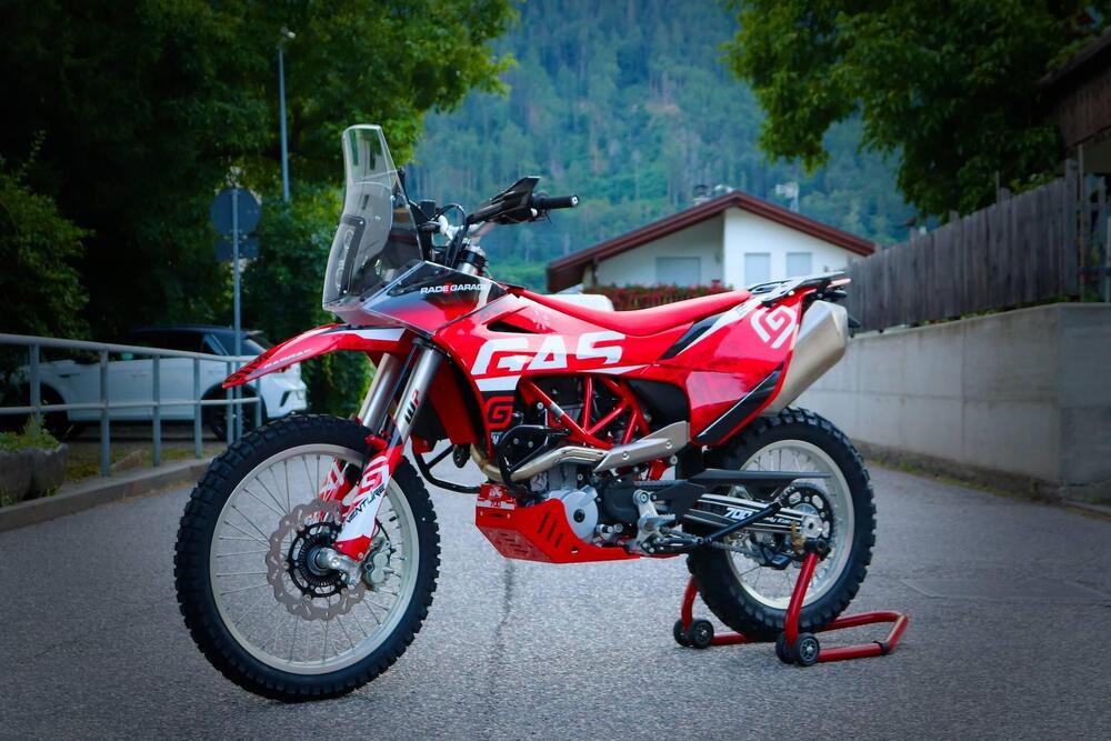 KTM 690 Enduro R (2022 - 25) (4)