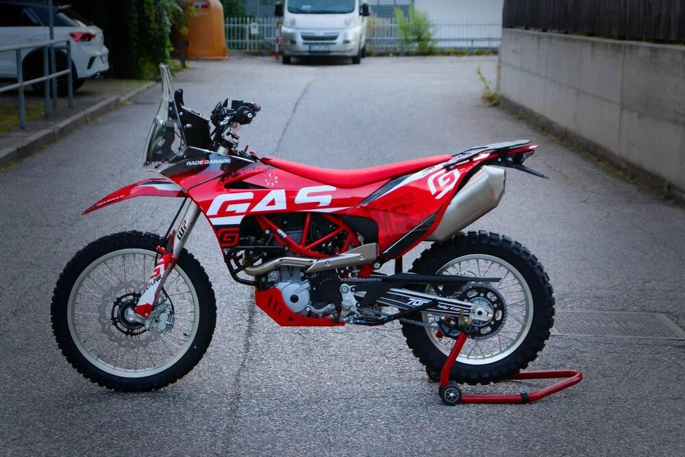 KTM 690 Enduro R (2022 - 25) (7)