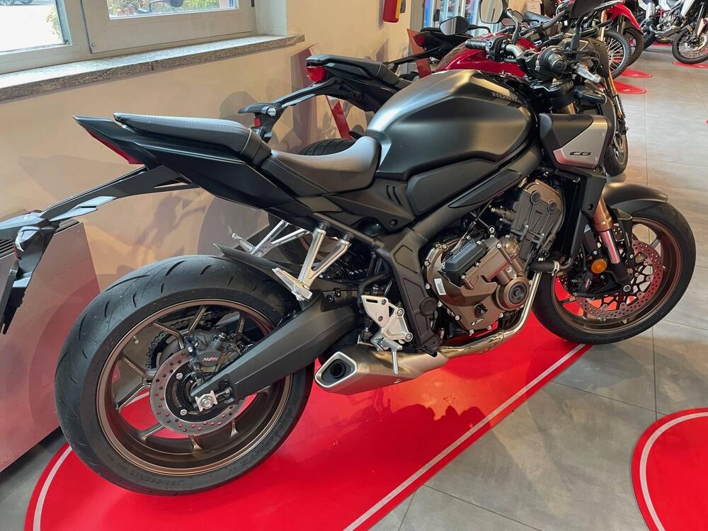 Honda CB 650 R (2024 - 25)