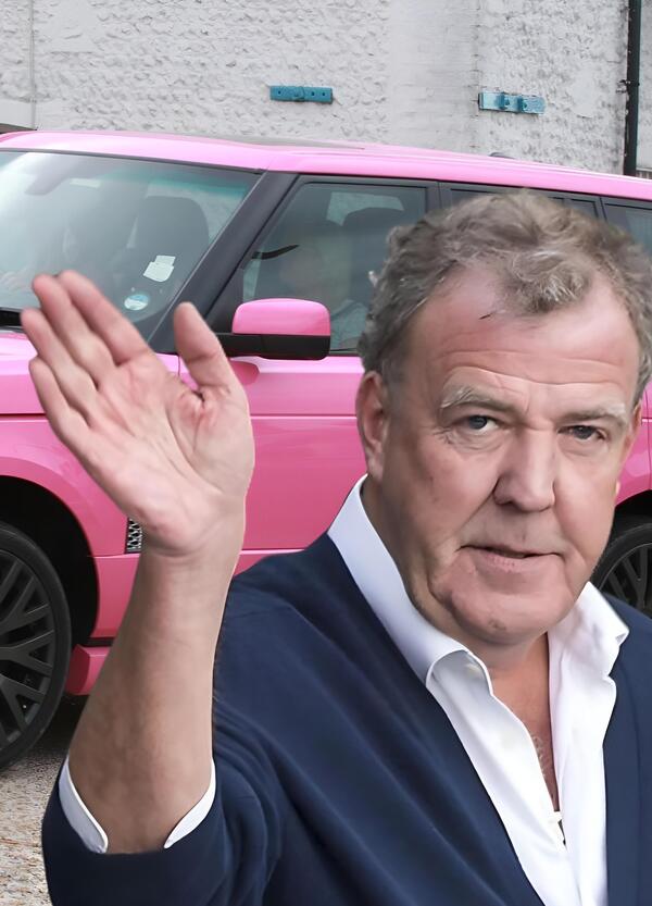 Jeremy Clarkson, il prezzo delle Range Rover (rosa) e il viaggio per andare da Richard Hammond: &ldquo;Il Paese sta crollando, e noi&hellip;&rdquo;