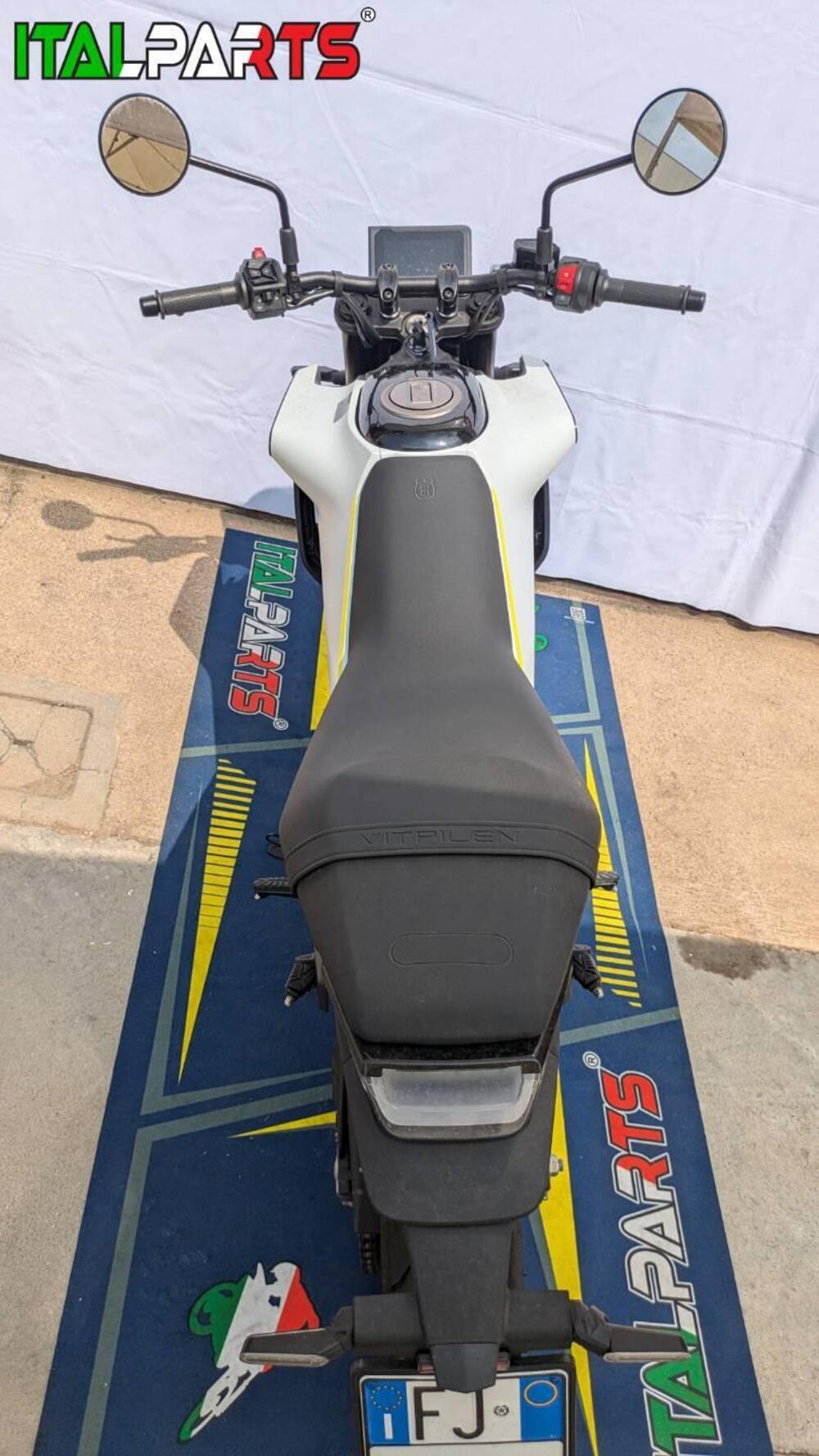 Husqvarna Vitpilen 125 (2024 - 25) (4)