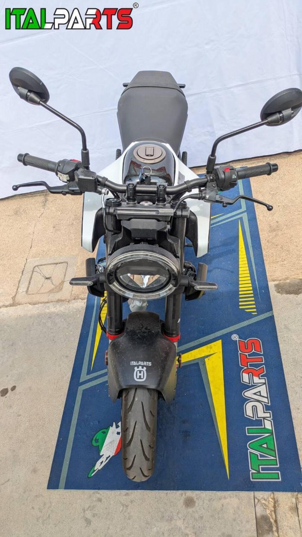 Husqvarna Vitpilen 125 (2024 - 25) (2)