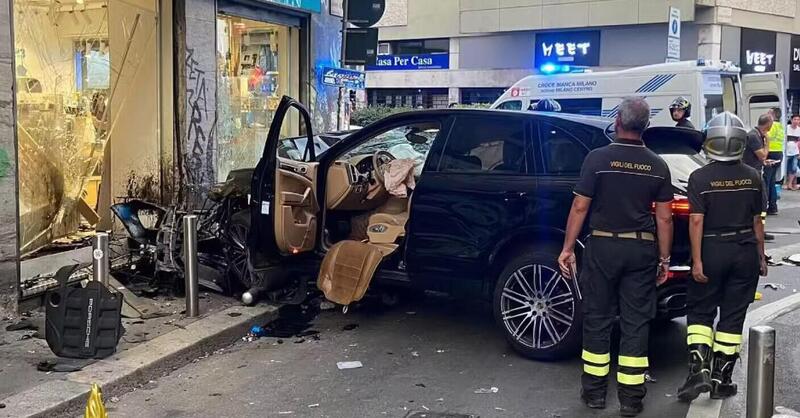 Schianto mortale a Milano: con una Suv contro un pilastro in centro