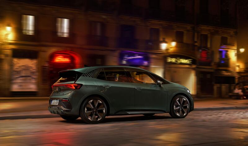 Cupra Born VZ: la prova su strada della bomba elettrica da 326 CV [VIDEO]