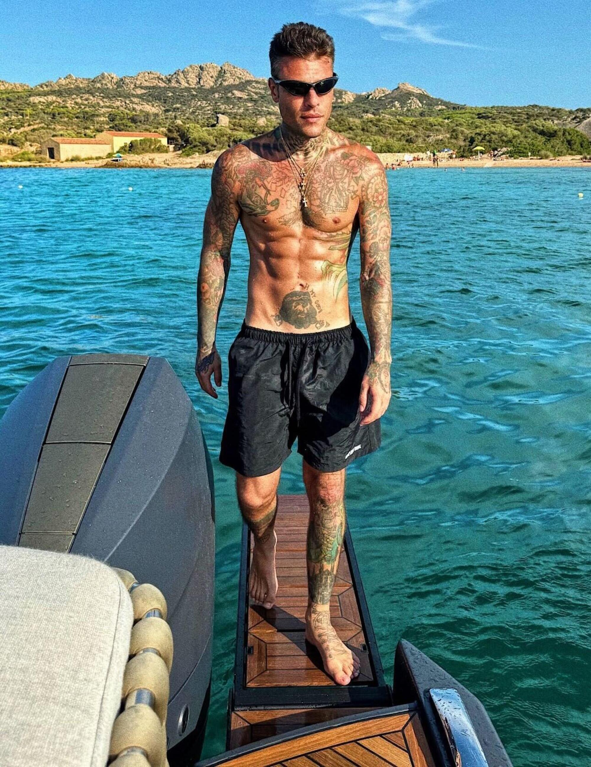 Fedez sullo yacht