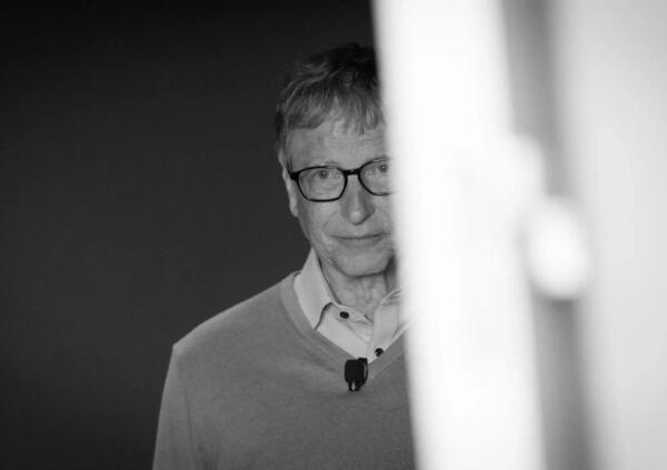 MeToo anche per Bill Gates? Abbiamo letto in anteprima il libro inchiesta di Anupreeta Das &ldquo;Billionaire, Nerd, Savior, King&rdquo;.  Dagli incontri con Epstein alle stagiste, ecco il lato oscuro del fondatore di Microsoft