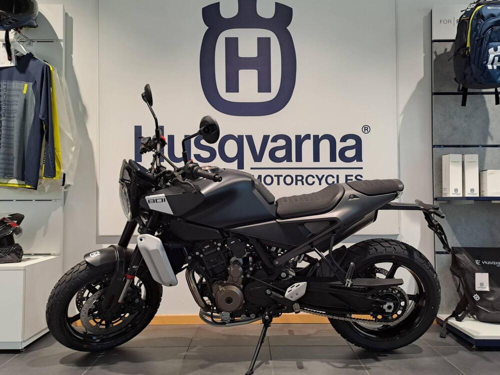 Husqvarna Svartpilen 801 (2024 - 25)