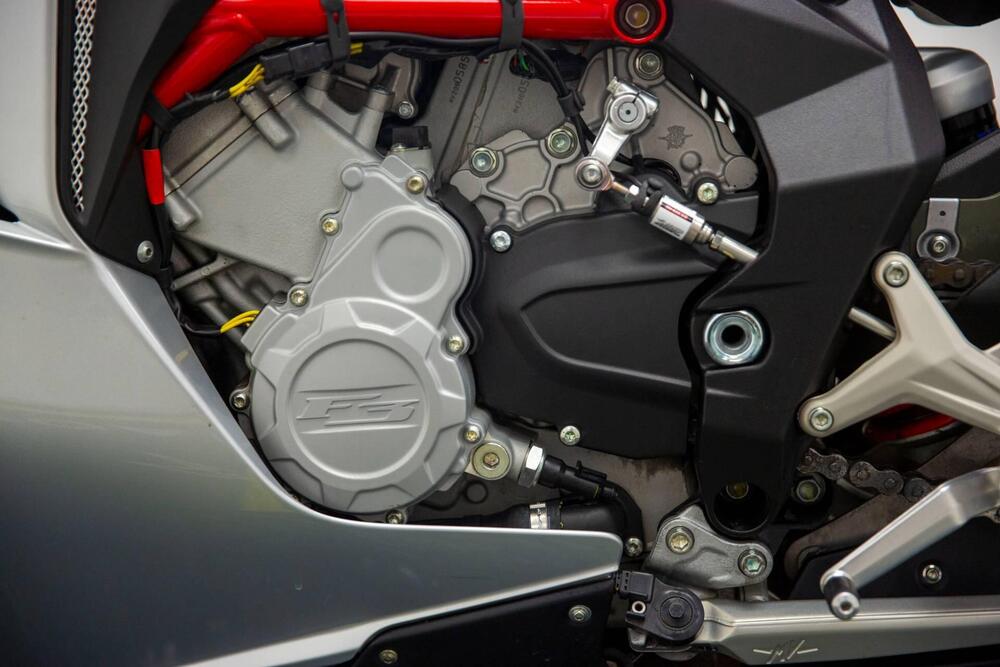 MV Agusta F3 800 EAS ABS (2013 - 17) (13)