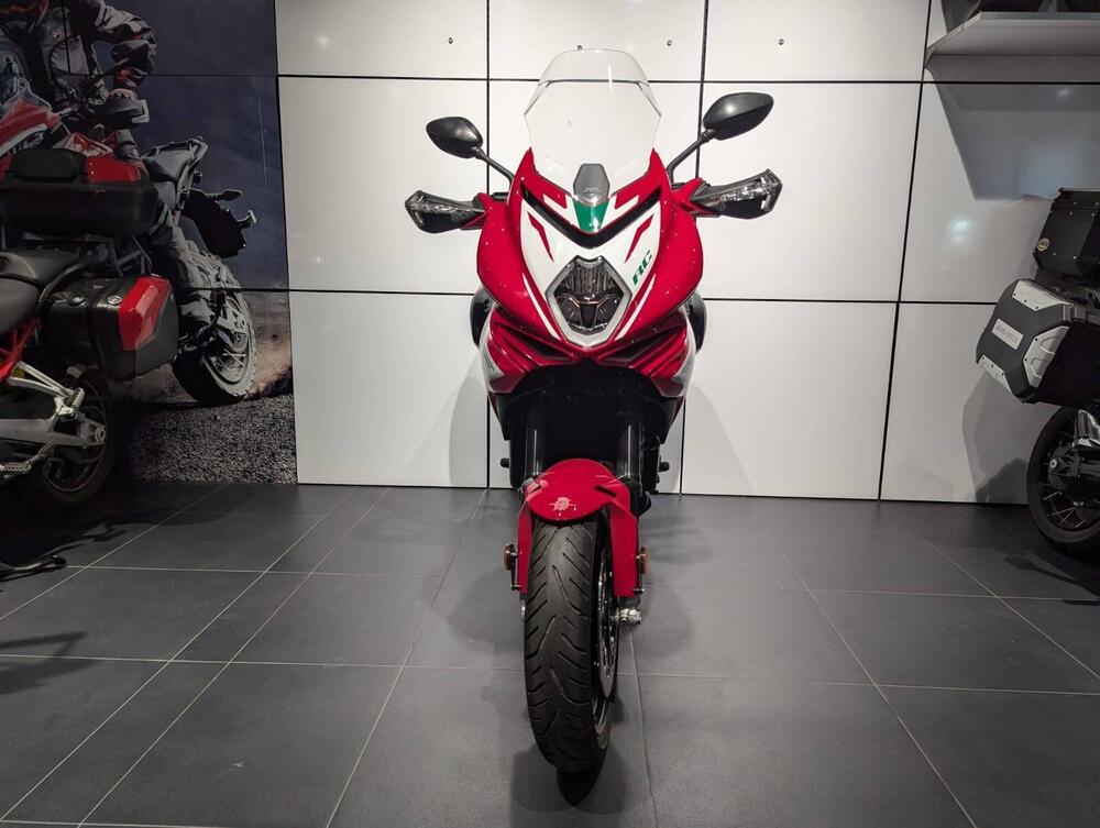 MV Agusta Turismo Veloce 800 RC SCS (2022 - 25) (2)