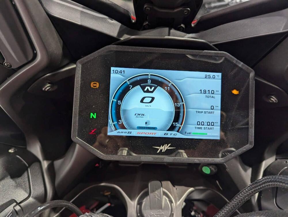 MV Agusta Turismo Veloce 800 RC SCS (2022 - 25) (5)