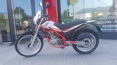 Betamotor Alp 200 (2021 - 25) usata