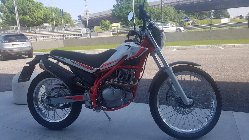 Betamotor Alp 200 (2021 - 25) (2)