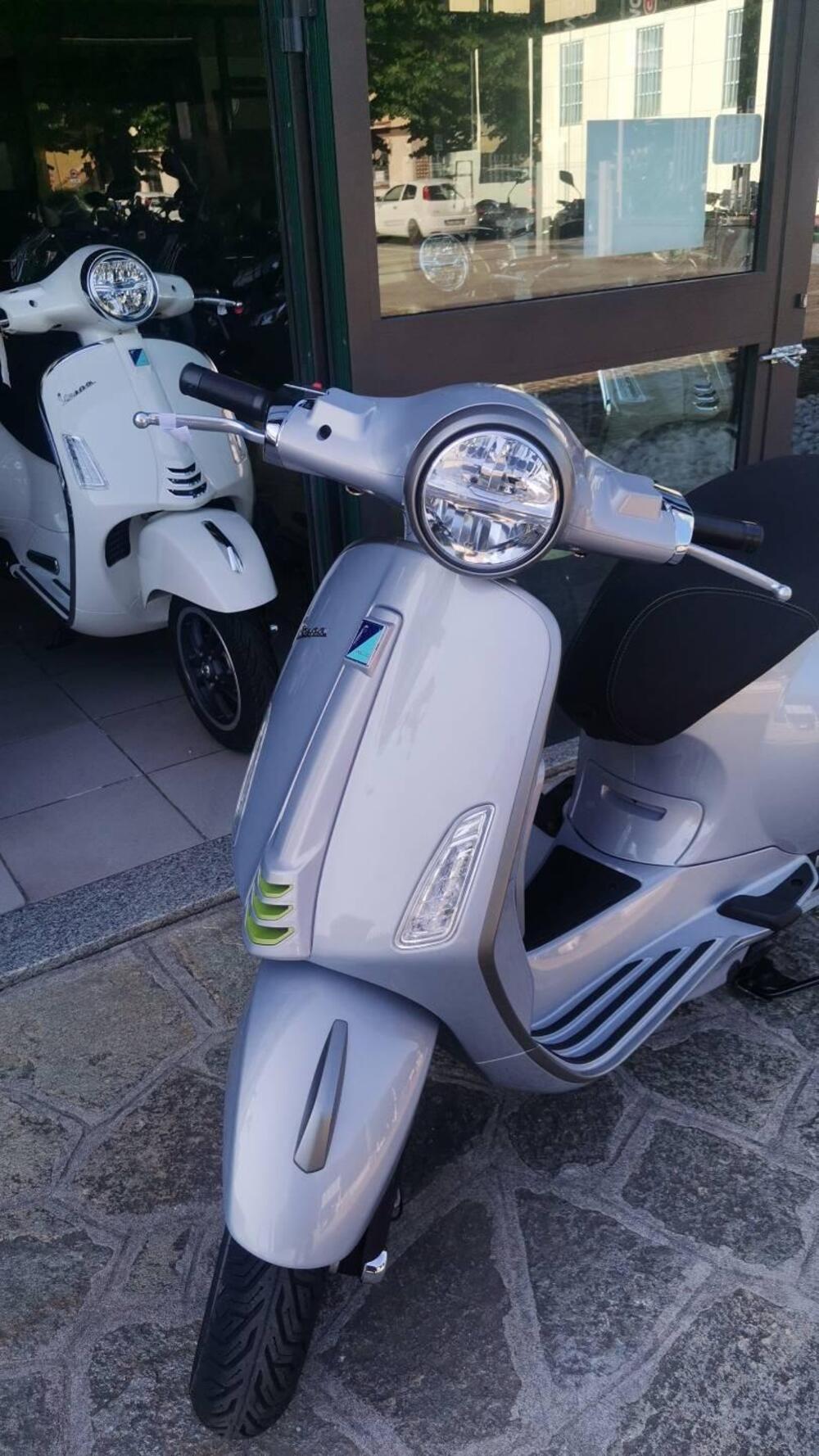 Vespa Primavera 125 Tech (2024 - 25) (2)
