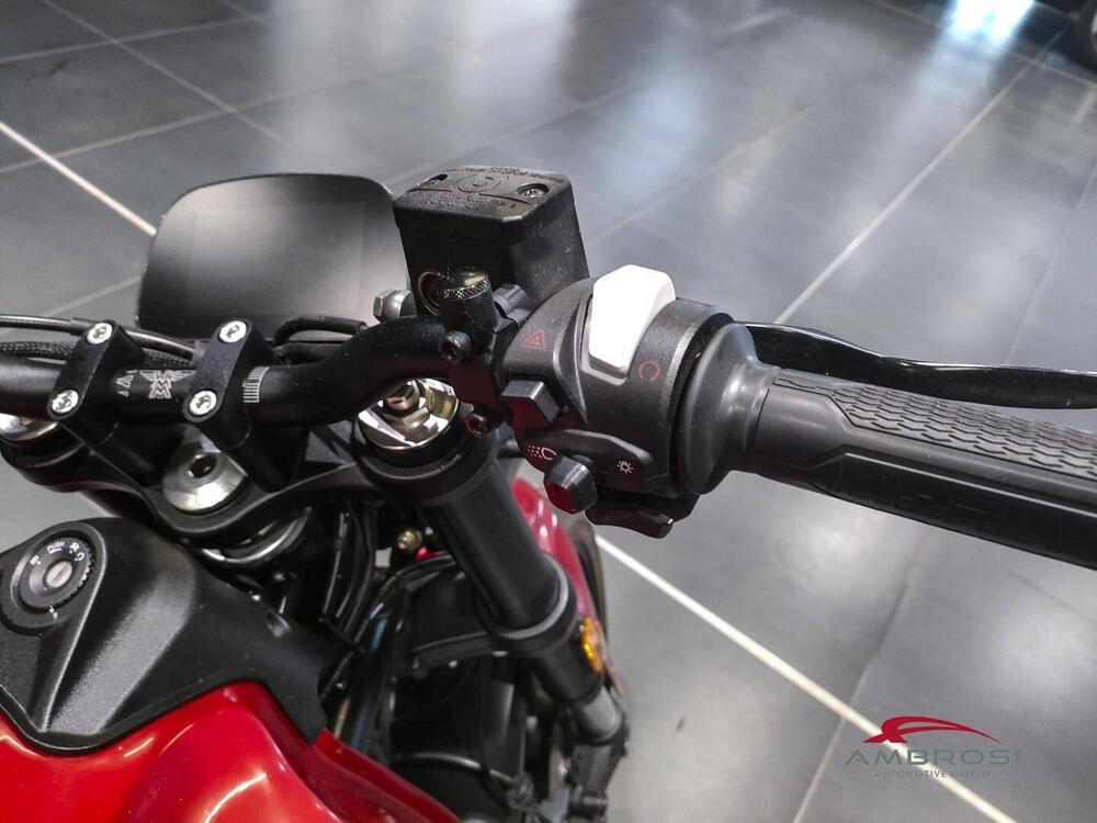 Moto Morini SEIEMMEZZO STR (2022 - 25) (8)