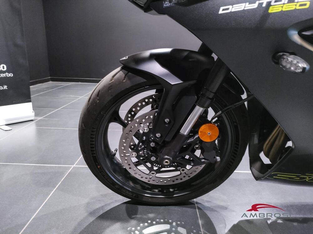 Triumph Daytona 660 (2024 - 25) (13)