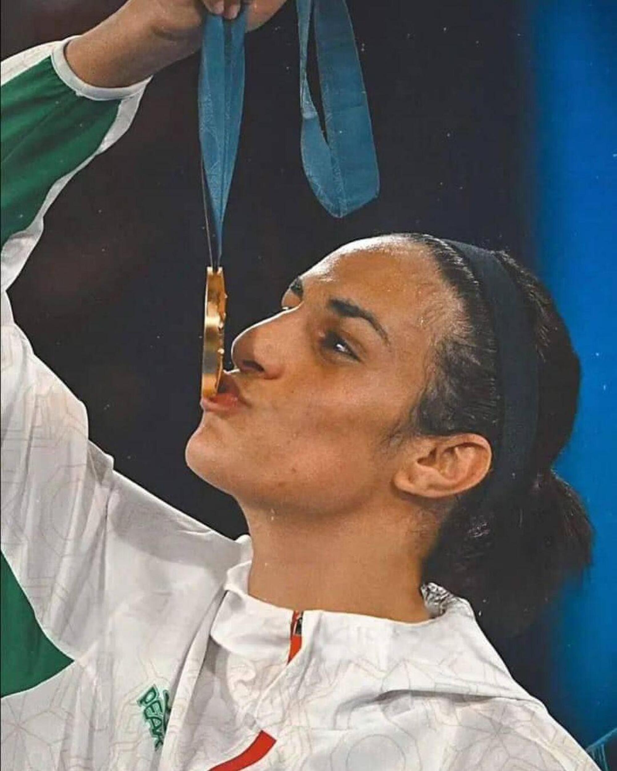 Imane Khelif con l&#039;oro alle Olimpiadi