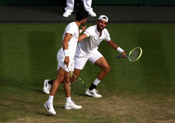 Ma Berrettini aiuta Alcaraz a battere Sinner? Ecco cosa sta succedendo tra Montreal e Cincinnati. E Carlos: &ldquo;Jannik, voglio essere il numero uno. E la Race verso Torino...&rdquo;