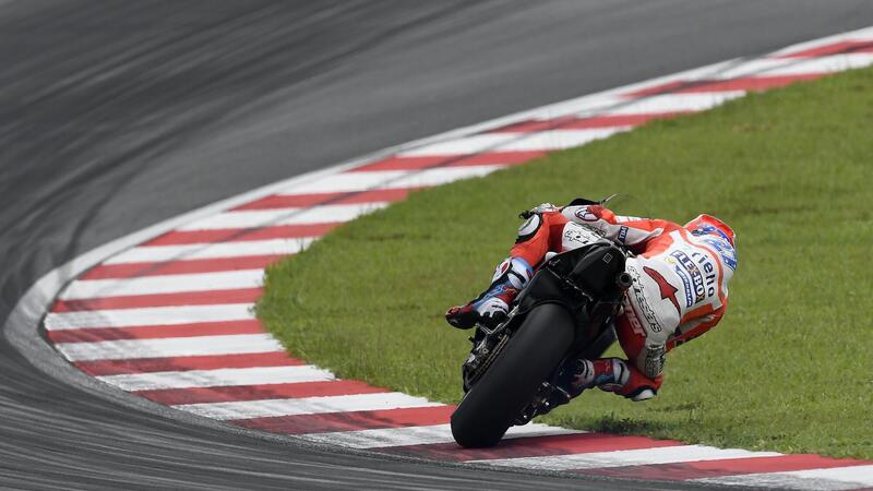 Nessuno guida pi&ugrave; come Casey Stoner. Il perch&eacute; ce lo spiega Marc Marquez