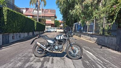 Ci risiamo: l'Etna in eruzione manda le moto in garage
