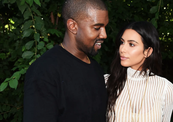 Bianca Censori e Kanye West, Kim Kardashian &egrave; preoccupata per i figli: ecco cosa vuole fare per tutelarli dalle bizzarrie dell&#039;ex Ye e della moglie, anche se...