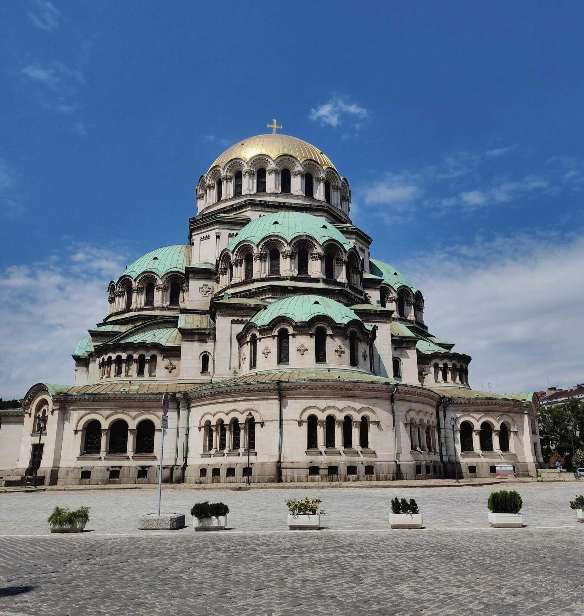 La cattedrale di Aleksandr Nevsky nel centro di Sofia, simbolo della citt&agrave; all&#039;estero 