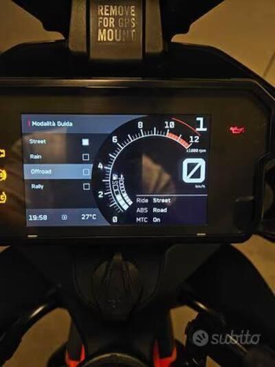 KTM 890 Adventure (2022) usata