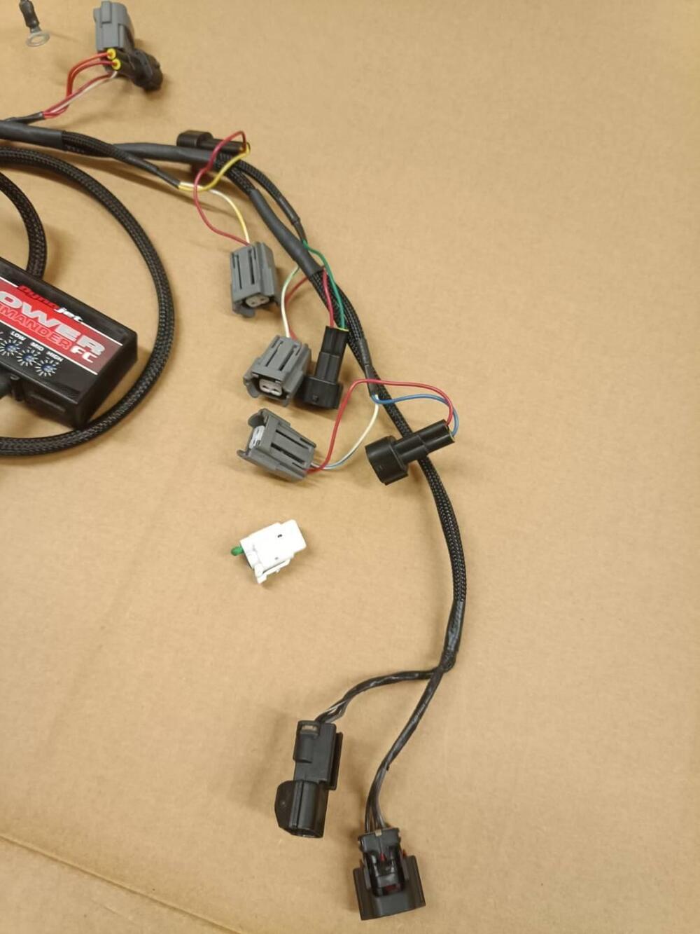 Power Commander FC GSR 600 / 750 - GSX-R 600 / 750 Dynojet (3)