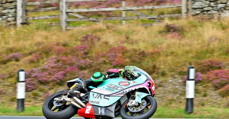 Manx GP 2024: tra debutti e maltempo, ecco cosa accade nella road race sull&#039;Isola di Man