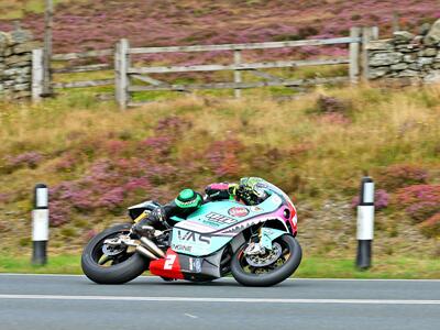 Manx GP 2024: tra debutti e maltempo, ecco cosa accade nella road race sull'Isola di Man