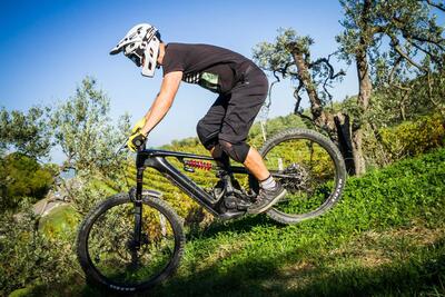 Cannondale Moterra Neo LT2: l'enduro con ammortizzatore a molla. Il nostro TEST [VIDEO]