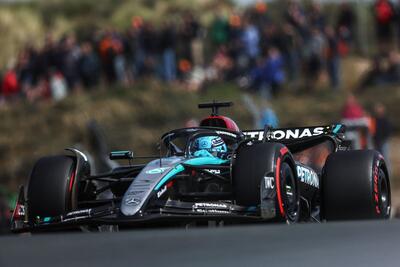 F1. GP Olanda: George Russell detta il passo nelle FP2 di Zandvoort. Problemi al cambio per Carlos Sainz: i risultati