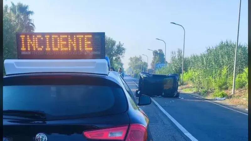 In quattro su una smart fortwo, la tragedia annunciata, muore una bimba