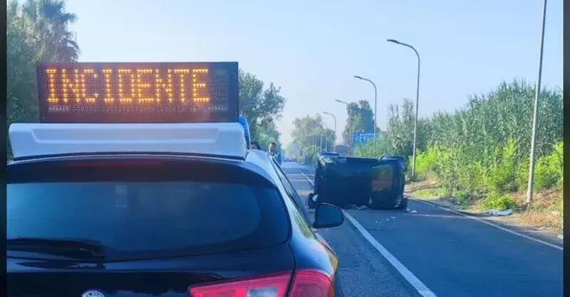 In quattro su una smart fortwo, la tragedia annunciata, muore una bimba