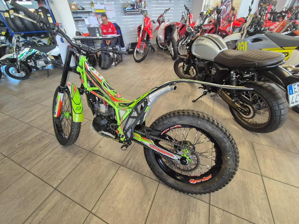 Vertigo Combat Vertical 300 (2019 - 20) (5)