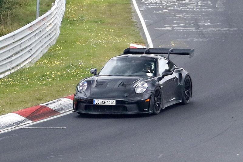 Porsche 911 GT3 RS: al Nurburgring &egrave; stato avvistato il facelift | Foto Spia 