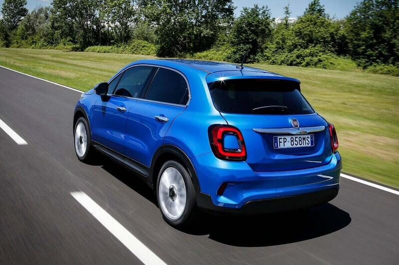 Il lato B della Fiat 500X