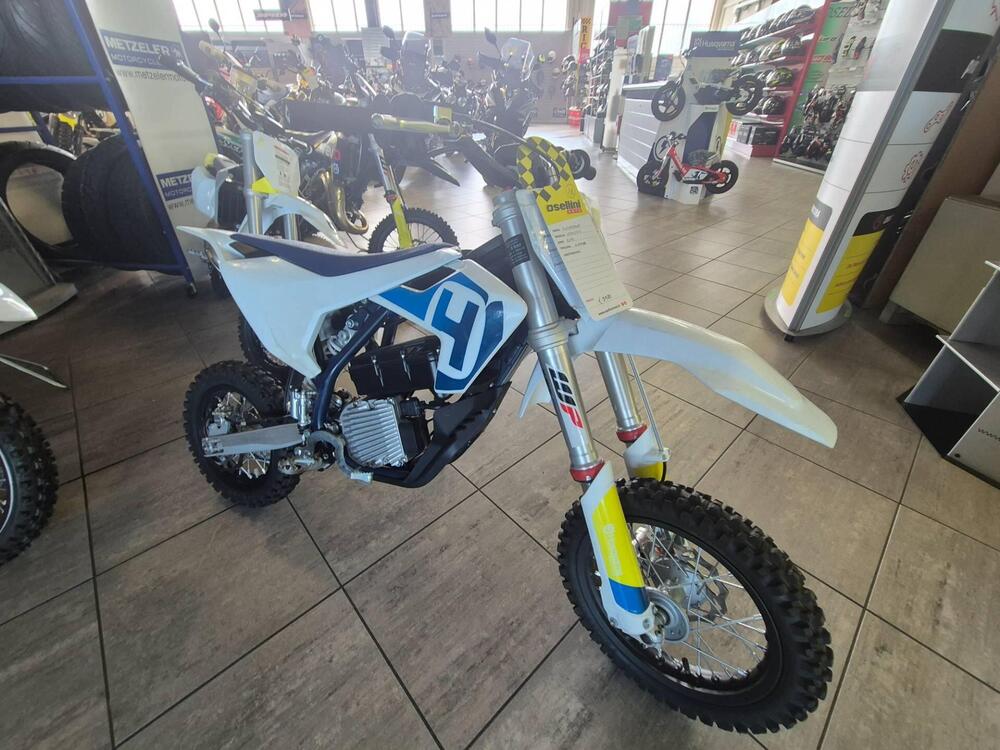 Husqvarna EE 5 (2021 - 22) (3)