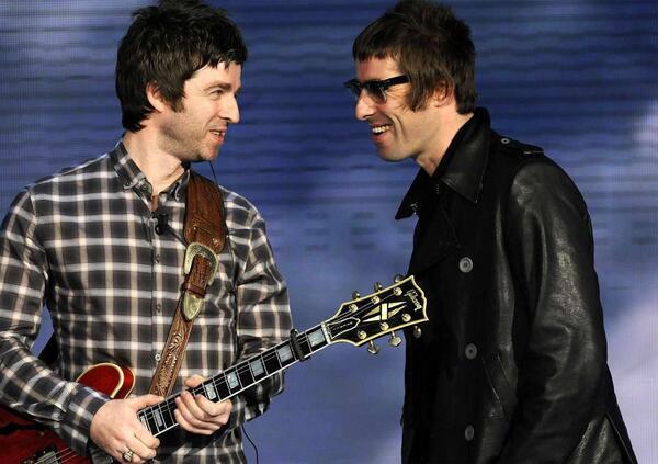 Oasis, confermata la reunion nel 2025. Ma &egrave; una buona idea? Artisticamente no, cari Liam e Noel Gallagher, ma per 400 milioni di altri motivi... E i biglietti sono gi&agrave; disponibili (da sabato 31 agosto) per Cardiff, Manchester e...