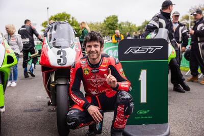 Manx GP 2024: Una Ducati 916 vince la Classic Superbike. Bonetti e la Bimota quattordicesimi