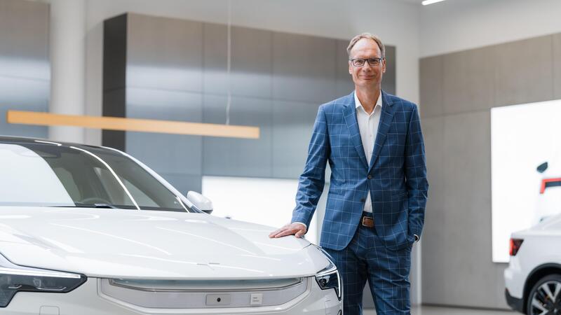 Polestar, i conti in rosso mandano a casa il CEO Thomas Ingenlath