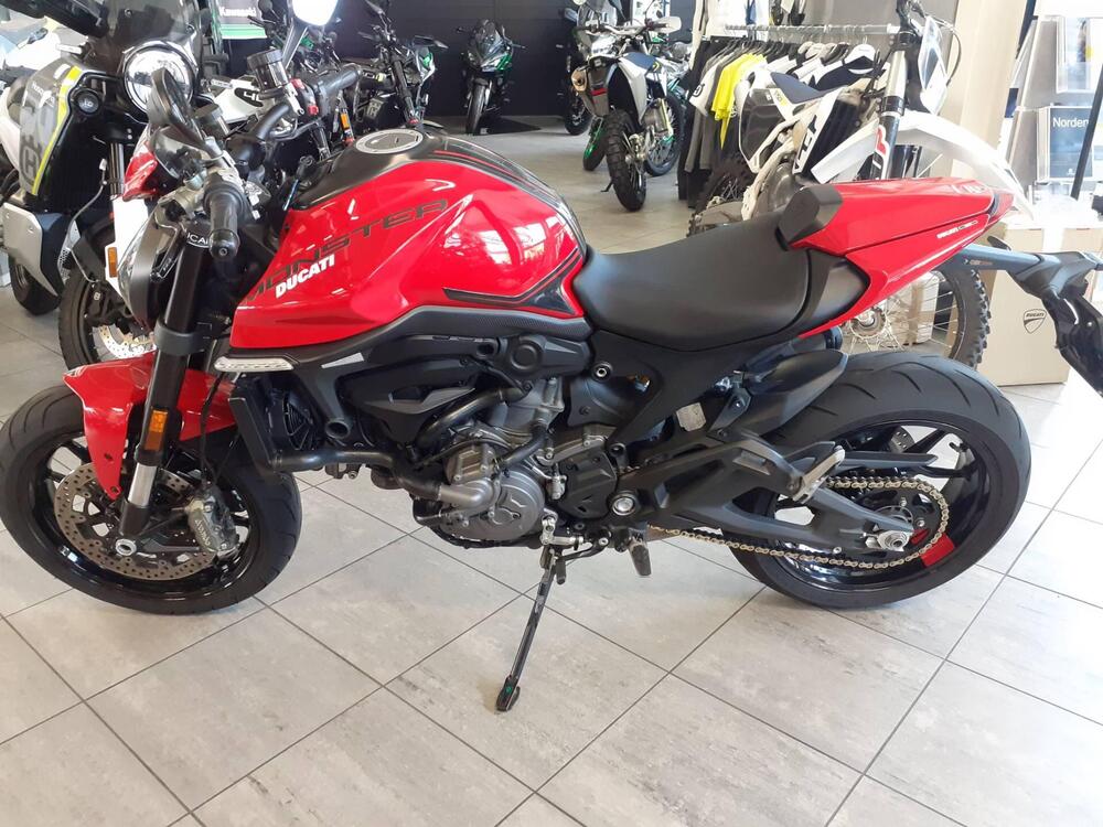 Ducati Monster 937 + (2021 - 25) (3)