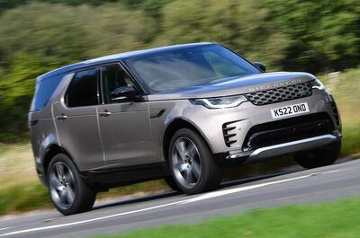 Land Rover: la Discovery sar&agrave; tutta un'altra auto, per smarcarsi dalla Defender