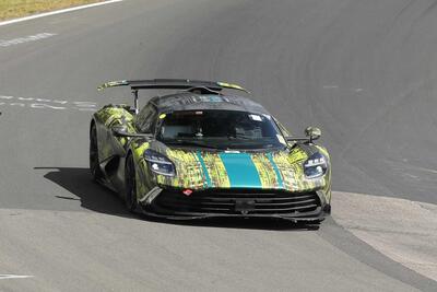 Aston Martin Valhalla (AMR): il missile terra-aria &egrave; al Nurburgring | Foto Spia