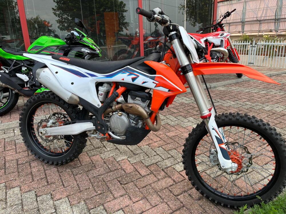KTM 250 SX-F (2022) (2)