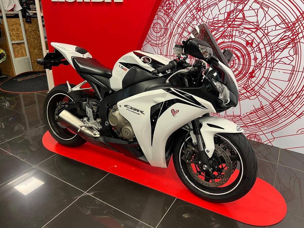 Honda CBR 1000 RR Fireblade (2008 - 11) (6)