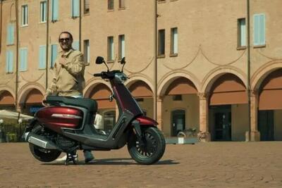 Velocifero punta sul Tennis; nuovo scooter cittadino termico, oppure elettrico