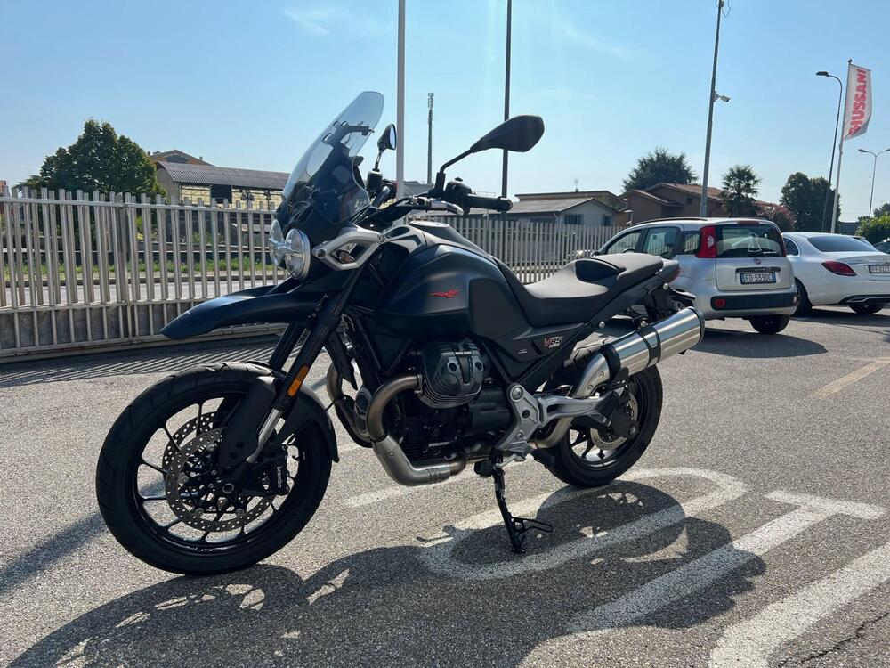 Moto Guzzi V85 Strada (2024 - 25) (4)