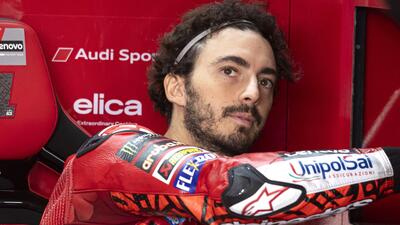 MotoGP 2024. GP di Aragon. Pecco Bagnaia non nomina le gomme per&ograve;: "&Egrave; successa la stessa cosa di ieri mattina. Marc Marquez? Piega 5 gradi in pi&ugrave; di tutti"
