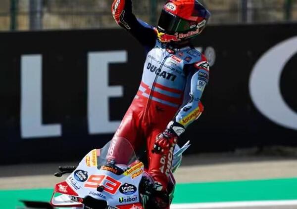 Aragon 2024 tutto in famiglia: l&#039;imprendibile Marc Marquez torna a vincere e Alex gli riapre il mondiale abbattendo Pecco. Mentre Martin...