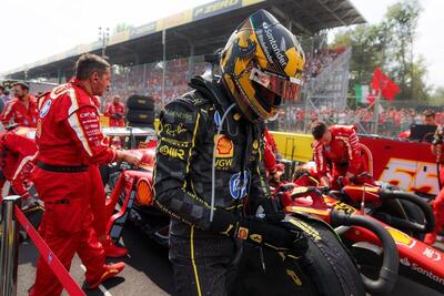 F1. GP d'Italia, Sainz: "Io e Leclerc abbiamo sofferto molto di degrado ad un certo punto, ma fortunatamente siamo riusciti a recuperare e lui ha vinto"